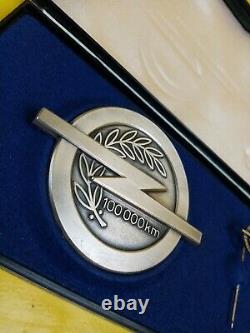 Nine - Original Opel Plaque Badge Of Honour 100,000 Km Fahrleistung